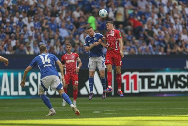 Gelsenkirchen, Germany, 01 09 24 Tobias Mohr FC Schalke 04 and Eric Martel 1 FC Koeln battle for the ball during the 2 Bundesliga match between FC Schalke 04 vs 1 FC Koeln at Veltins Arena on September 01, 2024 in Gelsenkirchen, Germany Photo by Stefan Brauer Brauer Fotoagentur Gelsenkirchen, Germany, 01 09 24 Tobias Mohr FC Schalke 04 and Eric Martel 1 FC Koeln battle for the ball during the 2 Bundesliga match between FC Schalke 04 vs 1 FC Köln at Veltins Arena on September 1, 2024 in Gelsenkirchen, Germany Photo by Stefan Brauer Brauer Fotoagentur Gelsenkirchen Veltins Arena Germany Copyright: xStefanxBrauer Brauer-Fotoagenturx