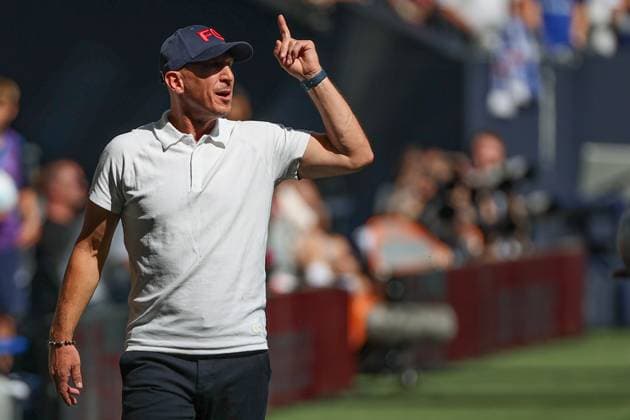 2 Bundesliga FC Schalke 04 1 FC Köln on 01 09 2024 at the Veltins Arena in Schalke Coach Head Coach Gerhard Struber Koeln gestures MH