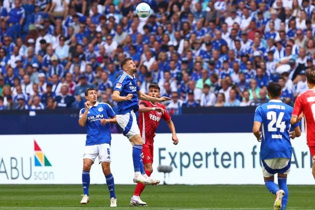 Ron Schallenberg FC Schalke 04 FC Schalke 04 vs 1 FC Koeln, Football, 2 Bundesliga, Matchday 4, Season 2024 2025, 01 09 2024 Photo kolbert press Ant Palmer Veltins Arena NRW Germany Copyright: xkolbert-press AntxPalmerx