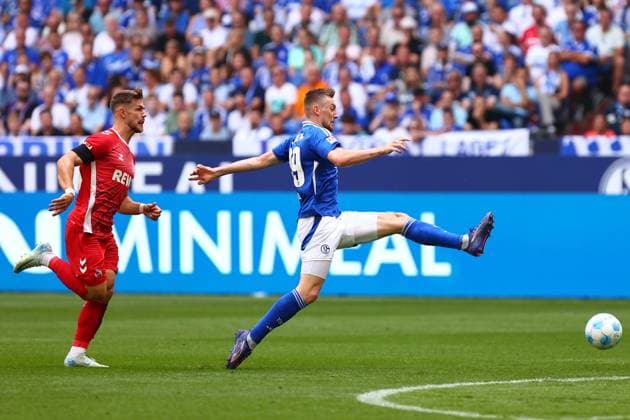Goal chance for Tobias Mohr FC Schalke 04 FC Schalke 04 vs 1 FC Koeln, Football, 2 Bundesliga, Matchday 4, Season 2024 2025, 01 09 2024 Photo kolbert press Ant Palmer Veltins Arena NRW Germany Copyright: xkolbert-press AntxPalmerx