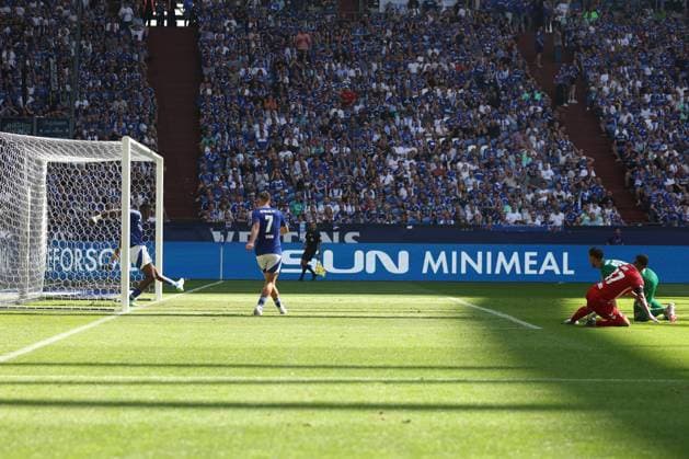 The goal for 0 2 by Linton Maina 1 FC Köln in the match of the 2 BL season 2024 25 FC Schalke 04 1 FC Köln Copyright Thomas Pakusch