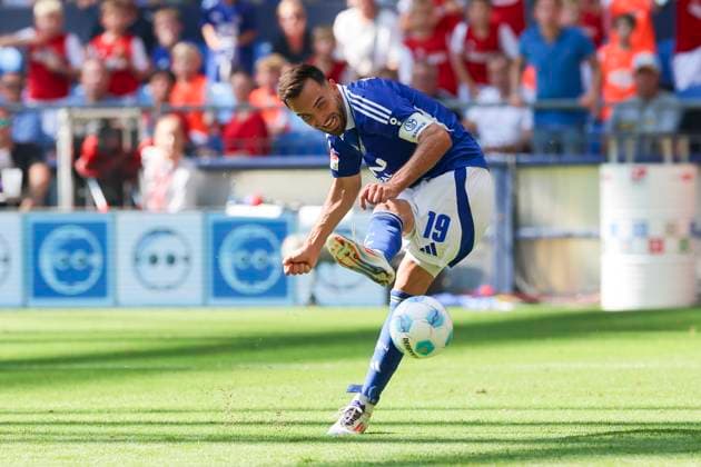 Kenan Karaman FC Schalke 04 controls the ball, 2 Bundesliga, FC Schalke 04 vs 1 FC Köln, Veltins Arena, September 1, 2024 in Gelsenkirchen, Germany Photo by Marco Steinbrenner DeFodi Images Kenan Karaman FC Schalke 04 controls the ball, 2 Bundesliga, FC Schalke 04 vs 1 FC Köln, Veltins Arena, September 1, 2024 in Gelsenkirchen, Germany Photo by Marco Steinbrenner DeFodi Images DFB DFL REGULATIONS PROHIBIT ANY USE OF PHOTOGRAPHS AS IMAGE SEQUENCES AND OR QUASI VIDEO Defodi 700 schalke koeln 20240901 049 Defodi-700 DFB DFL REGULATIONS PROHIBIT ANY USE OF PHOTOGRAPHS AS IMAGE SEQUENCES AND OR QUASI-VIDEO.