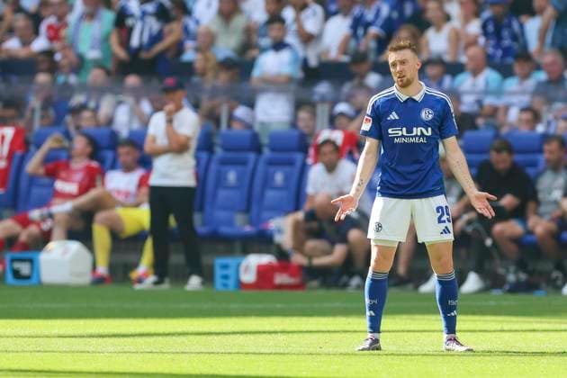 Tobias Mohr FC Schalke 04 looks dejected, 2 Bundesliga, FC Schalke 04 vs 1 FC Köln, Veltins Arena on September 01, 2024 in Gelsenkirchen, Germany Photo by Marco Steinbrenner DeFodi Images Tobias Mohr FC Schalke 04 looks dejected, 2 Bundesliga, FC Schalke 04 vs 1 FC Köln, Veltins Arena, September 1, 2024 in Gelsenkirchen, Germany Photo by Marco Steinbrenner DeFodi Images DFB DFL REGULATIONS PROHIBIT ANY USE OF PHOTOGRAPHS AS IMAGE SEQUENCES AND OR QUASI VIDEO Defodi 700 schalke koeln 20240901 056 Defodi-700 DFB DFL REGULATIONS PROHIBIT ANY USE OF PHOTOGRAPHS AS IMAGE SEQUENCES AND OR QUASI-VIDEO.