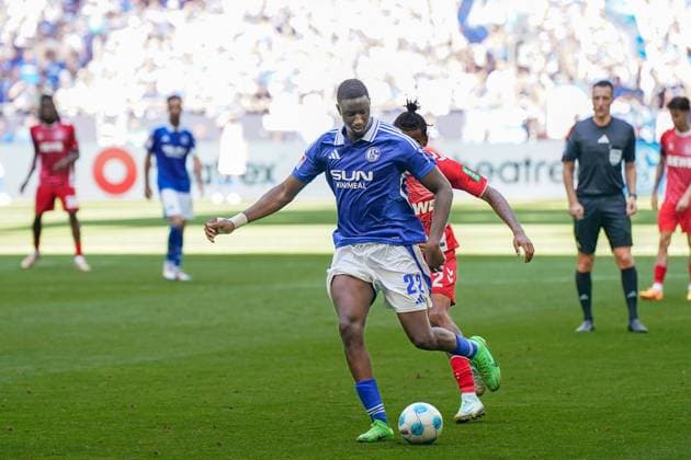 Soccer 2 Bundesliga season 2024 2025, matchday 4 FC Schalke 04 vs 1 FC Köln Veltins Arena, Gelsenkirchen Schalkes Ibrahima CissÃ Cisse in action Copyright: xJOERANxSTEINSIEKx