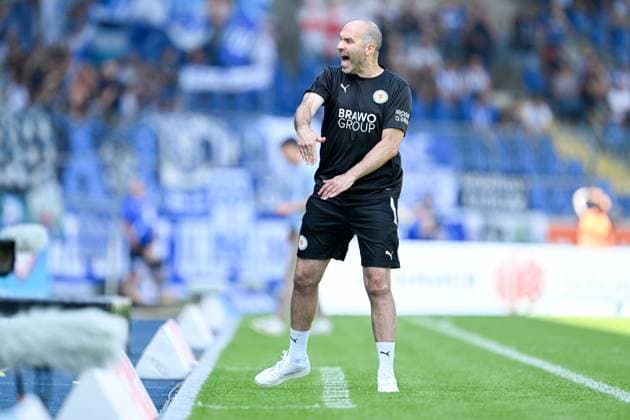2 Liga Eintracht Braunschweig Karlsruher SC on 01 09 2024 at Eintracht Stadium in Braunschweig Coach Daniel Scherning Braunschweig dissatisfied, disappointed, disappointed, dejected MT