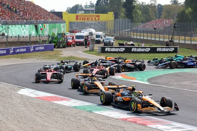 Start, Lando Norris McLaren , Oscar Piastri McLaren , Charles Leclerc Scuderia Ferrari HP , Carlos Sainz jr Scuderia Ferrari HP , Lewis Hamilton Mercedes AMG , Race, Italian Grand Prix, Motorsport, Men, Formula 1, 01 09 2024 Monza Lombardy Italy Copyright: xkolbert-press ChristianxKolbertx