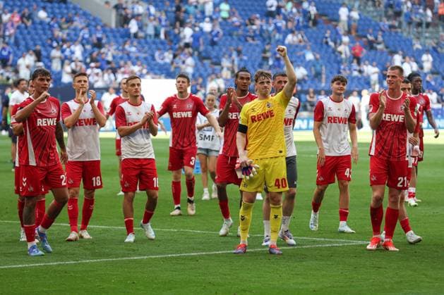 2 Bundesliga FC Schalke 04 1 FC Köln on 01 09 2024 at the Veltins Arena on Schalke Cheering about the victory at the team of 1 FC Köln, here among others with goalkeeper Jonas Urbig Koeln 40 MH