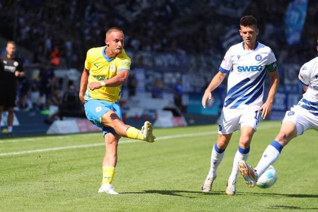 Braunschweig vs Karlsruhe, 2 BL Braunschweig, 01 09 2024, FOOTBALL Eintracht Braunschweig vs Karlsruher SC, 2 BL, Season 2024 25 Marvin Rittmuˆller Eintracht Braunschweig Braunschweig