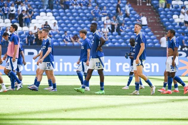 Schalke players after the defeat 01 09 2024, Football 2 Bundesliga, Matchday 4, Season 2024 2025 FC Schalke 04 1 FC Köln 1 3 Gelsenkirchen Veltins Arena Nordrhein Westfalen Germany Team2