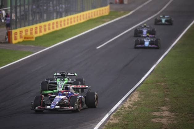 03 RICCIARDO Daniel (aus), Visa Cash App RB F1 Team VCARB 01, 77 BOTTAS Valtteri (fin), Stake F1 Team Kick Sauber C44, action during the Formula 1 Pirelli Gran Premio d’Italia 2024, Italian Grand Prix 2024, 16th round of the 2024 Formula One World Championship, WM, Weltmeisterschaft from August 30 to September 1, 2024 on the Autodromo Nazionale Monza, in Monza, Italy - F1 - ITALIAN GRAND PRIX 2024 DPPI Panoramic 240901_R16_ITALIA_DP_EA023185