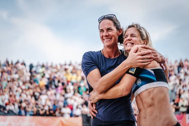 Beach volleyball women Allianz German Beach Tour German Beach Volleyball Championship 2024 01 09 2024 v l Kira Walkenhorst and Laura Ludwig say goodbye, end of career Timmendorfer Strand Ahmann Hager Arena Schleswig Holstein Germany