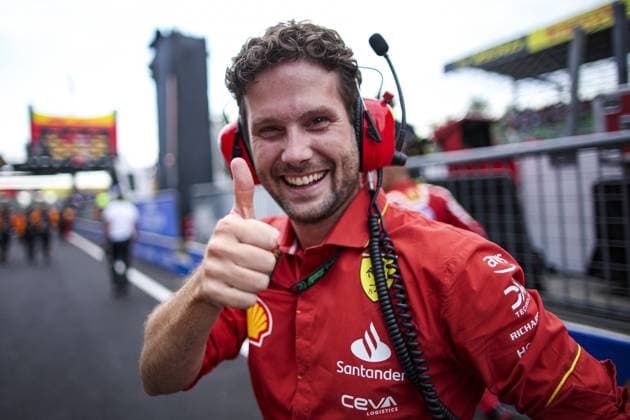 Scuderia Ferrari mechanic, mecanicien, mechanics celebrate win during the Formula 1 Pirelli Gran Premio d’Italia 2024, Italian Grand Prix 2024, 16th round of the 2024 Formula One World Championship, WM, Weltmeisterschaft from August 30 to September 1, 2024 on the Autodromo Nazionale Monza, in Monza, Italy - F1 - ITALIAN GRAND PRIX 2024 DPPI Panoramic  240901_R16_ITALIA_DP_EA017825