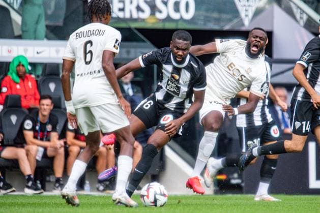 Tanguy Ndombélé (OGC Nice) Jean-Eudes Aholou (ANGERS SCO) FOOTBALL : Angers SCO vs OGC Nice - Ligue 1 - Journée 3 - 01 09 2024 BaptisteAutissier Panoramic 