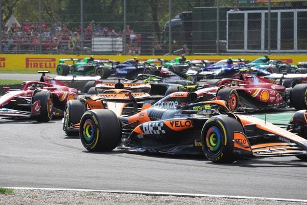 01 09 2024, Autodromo Nazionale di Monza, Monza, FORMULA 1 PIRELLI GRAN PREMIO D ITALIA 2024 ,in picture Race start , Oscar Piastri AUS , McLaren F1 Team, Charles Leclerc MCO , Scuderia Ferrari HP, Lando Norris GBR , George Russell GBR , Mercedes AMG Petronas Formula One Team, Fernando Alonso ESP , Aston Martin Aramco Cognizant Formula One Team, Lewis Hamilton GBR , Max Verstappen NLD , Oracle Red Bull Racing, Sergio Perez MEX Defodi 506 20240901 hbr 1358 Defodi-506