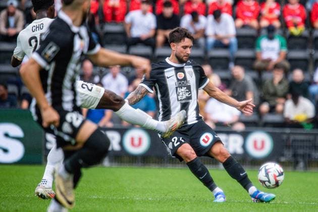 Jordan Lefort (ANGERS SCO) FOOTBALL : Angers SCO vs OGC Nice - Ligue 1 - Journée 3 - 01 09 2024 BaptisteAutissier Panoramic 