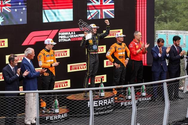 LECLERC Charles (mco), Scuderia Ferrari SF-24, portrait PIASTRI Oscar (aus), McLaren F1 Team MCL38, portrait NORRIS Lando (gbr), McLaren F1 Team MCL38, portrait podium during the Formula 1 Pirelli Gran Premio d’Italia 2024, Italian Grand Prix 2024, 16th round of the 2024 Formula One World Championship, WM, Weltmeisterschaft from August 30 to September 1, 2024 on the Autodromo Nazionale Monza, in Monza, Italy - F1 - ITALIAN GRAND PRIX 2024 DPPI Panoramic 240901_R16_ITALIA_DP_0G7A7874