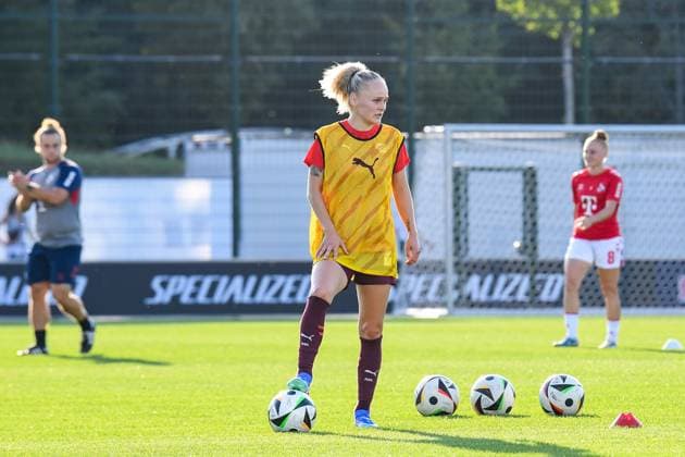 Soccer I Women I Season 2024 2025 I Bundesliga I 1 Matchday I RB Leipzig 1 FC Köln I 01 09 2024 Julia Landenberger 21, Rasenballsport Leipzig at the warm-up Crop, close-up, portrait, portrait, single photo, single image, body Leipzig RB Training Center, Cottaweg 7 Saxony Germany Copyright: xLobeca InesxHähnelx