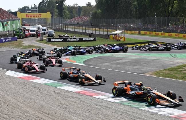 FORMULA 1 PIRELLI GRAN PREMIO D ITALIA 2024 01 09 2024, Autodromo Nazionale di Monza, Monza, FORMULA 1 PIRELLI GRAN PREMIO D ITALIA 2024 ,in the picture race start , Oscar Piastri AUS , McLaren F1 Team, Charles Leclerc MCO , Scuderia Ferrari HP, Lando Norris GBR , Carlos Sainz Jr ESP , Lewis Hamilton GBR , Mercedes AMG Petronas Formula One Team, George Russell GBR , Sergio Perez MEX , Oracle Red Bull Racing, Max Verstappen NLD , Nico Hülkenberg DEU , Haas F1 Team nordphotoxGmbHx xBratic nph00250