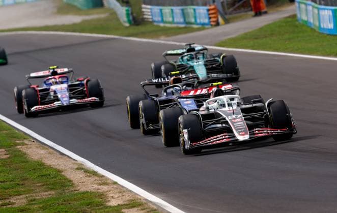 27 HULKENBERG Nico (ger), Haas F1 Team VF-24 Ferrari, action during the Formula 1 Pirelli Gran Premio d’Italia 2024, Italian Grand Prix 2024, 16th round of the 2024 Formula One World Championship, WM, Weltmeisterschaft from August 30 to September 1, 2024 on the Autodromo Nazionale Monza, in Monza, Italy - F1 - ITALIAN GRAND PRIX 2024 DPPI Panoramic  F12024GP16ITA_JK527768