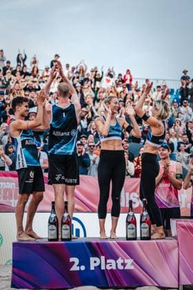 Beach volleyball women and men Allianz German Beach Tour German Beach Volleyball Championship 2024 01 09 2024 from left Lui Wüst, Philipp Huster, Louisa Lippmann and Laura Ludwig in second place Timmendorfer Strand Ahmann Hager Arena Schleswig Holstein Germany