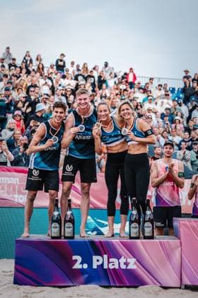 Beach volleyball women and men Allianz German Beach Tour German Beach Volleyball Championship 2024 01 09 2024 from left Lui Wüst, Philipp Huster, Louisa Lippmann and Laura Ludwig in second place Timmendorfer Strand Ahmann Hager Arena Schleswig Holstein Germany