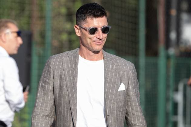 Fußball, Robert Lewandowski erhält Auszeichnung Orden des Lächelns in Warschau 01.09.2024 WARSZAWA CEREMONIA WRECZENIA ORDERU USMIECHU ROBERTOWI LEWANDOWSKIEMU N Z ROBERT LEWANDOWSKI FOT. MARCIN BANASZKIEWICZ FOTONEWS NEWSPIX.PL --- Newspix.pl WARSAW, POLAND 01.09.2024 Robert Lewandowski received the unique Order of the Smile award. The Knight of the Order of the Smile is an adult whose activity is exceptional, unconventional and brings children the most joy, often saving their lives. POLAND OUT!  20240901FNMB023