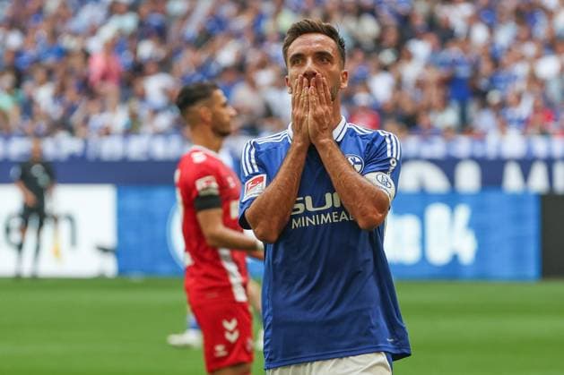 2 Bundesliga FC Schalke 04 1 FC Köln on 01 09 2024 in the Veltins Arena on Schalke Kenan Karaman Schalke 19 dissatisfied, disappointed, disappointed, dejected MH