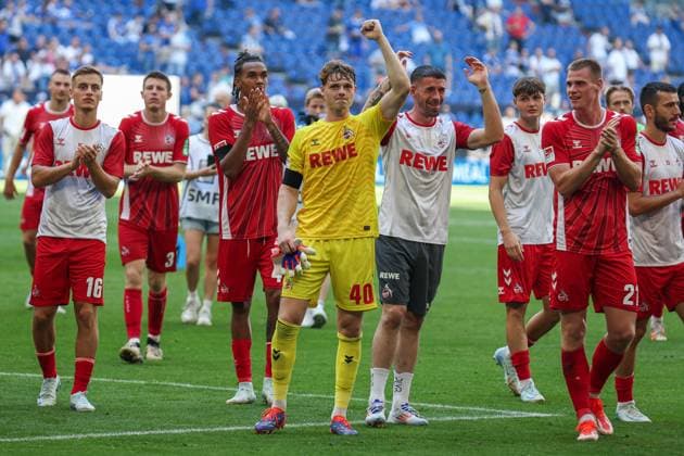 2 Bundesliga FC Schalke 04 1 FC Köln on 01 09 2024 at the Veltins Arena in Schalke Cheers and joy about the victory for the team of 1 FC Köln, here with Marvin Obuz Koeln 16 , goalkeeper Jonas Urbig Koeln 40 MH