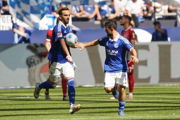 Football, 2 BL Season 2024 2025 FC Schalke 04 vs 1 FC Köln , Arena auf Schalke, Gelsenkirchen, Kenan Karaman, Amin Younnes both S04