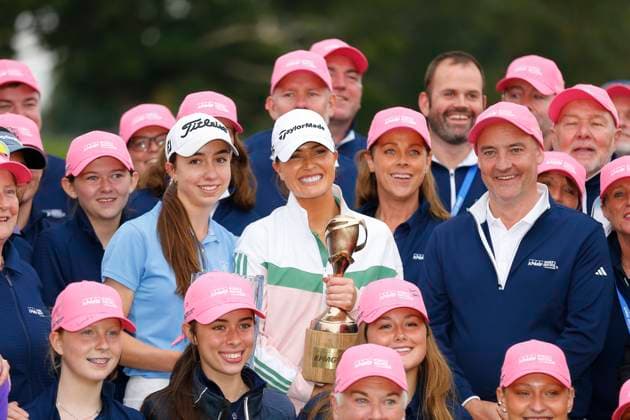 1st September 2024; The O& x2019;Meara Course at Carton House, Maynooth, County Kildare, Ireland; KPMG Womens Irish Open Golf, Final Round; Annabel Dimmock (ENG) with the volunteers  ActionPlus12689039 PeterxFitzpatrick