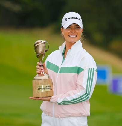 Sport Themen der Woche KW35 Sport Bilder des Tages 1st September 2024; The O& x2019;Meara Course at Carton House, Maynooth, County Kildare, Ireland; KPMG Womens Irish Open Golf, Final Round; Annabel Dimmock (ENG) with the winners trophy  ActionPlus12689041 PeterxFitzpatrick