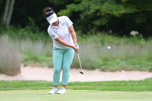 NORTON, MA - SEPTEMBER 01: Megan Khang of United States chips onto the 1st green during the final round of the LPGA, Golf Damen 2024 FM Global Championship on September 1, 2024, at TPC Boston in Norton, MA. (Photo by M. Anthony Nesmith Icon Sportswire) GOLF: SEP 01 LPGA FM Global Championship EDITORIAL USE ONLY Icon24090110