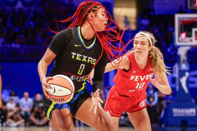 Sport Themen der Woche KW35 Sport Bilder des Tages September 1, 2024, Arlington, Texas, USA: Dallas Wings forward SATOU SABALLY (0) handling the ball during a WNBA, Basketball Damen, USA game between the Indiana Fever and Dallas Wings at College Park Center. The Fever win 100-93. Arlington USA - ZUMAf180 20240901_zsp_f180_011 Copyright: xMarkxFannx