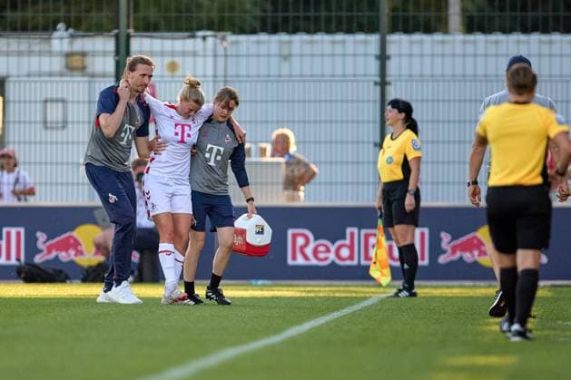10 09 2024, GER, Womens Soccer, BL, 2024 2025, RB Leipzig 1 FC Köln Anna Lena Stolze 7, 1 FC Köln , must leave the pitch injured Leipzig Training Center of the Red Bull Saxony Germany