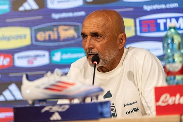 Football, Italy national team press conference
