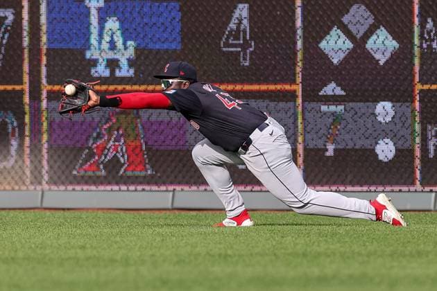 September 2, 2024: Cleveland Guardians right fielder Jhonkensy Noel (43) makes a diving catch for the out on Kansas City Royals short stop Maikel Garcia (11) during the eighth inning at Kauffman Stadium in Kansas City, MO. CSM Kansas City United States of America - ZUMAc04_ 20240902_zma_c04_201 Copyright: xDavidxSmithx