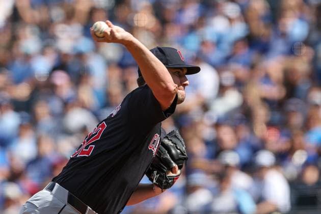 September 2, 2024: Cleveland Guardians starting pitcher Gavin Williams (32) throws during the first inning against the Kansas City Royals at Kauffman Stadium in Kansas City, MO. CSM Kansas City United States of America - ZUMAc04_ 20240902_zma_c04_204 Copyright: xDavidxSmithx