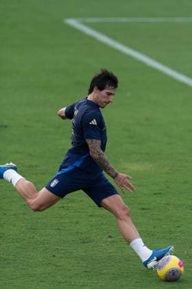 Fußball, Nationalteam Italien, Training Italy Training Session At Coverciano Sandro Tonali attends the Italian national team, Nationalteam training camp at Centro Tecnico Federale in Florence, Italy. Florence Italy  Copyright: xGiacomoxCosuax originalFilename:cosua-notitle240902_npEOc.jpg