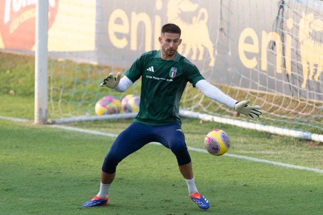 Fußball, Nationalteam Italien, Training Italy Training Session At Coverciano Guglielmo Vicario attends the Italian national team, Nationalteam training camp at Centro Tecnico Federale in Coverciano, Florence, Italy. Florence Italy  Copyright: xGiacomoxCosuax originalFilename:cosua-notitle240902_npKji.jpg
