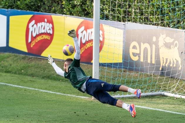 Fußball, Nationalteam Italien, Training Italy Training Session At Coverciano Goalkeeper Guglielmo Vicario is in action during the Italian national team, Nationalteam training camp at Centro Tecnico Federale in Coverciano, Florence, Italy. Florence Italy  Copyright: xGiacomoxCosuax originalFilename:cosua-notitle240902_npJYc.jpg