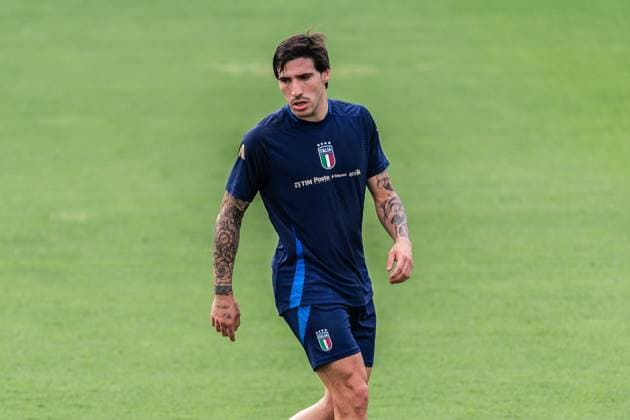 Fußball, Nationalteam Italien, Training Italy Training Session At Coverciano Sandro Tonali attends the Italian national team, Nationalteam training camp at Centro Tecnico Federale in Coverciano, Florence, Italy. Florence Italy  Copyright: xGiacomoxCosuax originalFilename:cosua-notitle240902_npis7.jpg