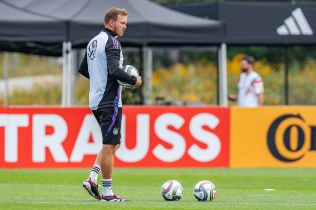 03.09.2024, DFB-Training, Auftakttraining der deutschen Fussball Nationalmannschaft, Deutsche Nationalmannschaft Julian Nagelsmann Wichtiger Hinweis: Gemaess den Vorgaben der DFL Deutsche Fussball Liga bzw. des DFB Deutscher Fussball-Bund ist es untersagt, in dem Stadion und oder vom Spiel angefertigte Fotoaufnahmen in Form von Sequenzbildern und oder videoaehnlichen Fotostrecken zu verwerten Foto: Bahho Kara Kirchner-Media *** 03 09 2024, DFB Training, Kick-off training of the German national football team, German national team Julian Nagelsmann Important note According to the regulations of the DFL German Football League or the DFB German Football Association, it is prohibited to use photographs taken in the stadium and or of the game in the form of sequential images and or video-like photo series Photo Bahho Kara Kirchner Media Copyright: xBahhoxKara Kirchner-Mediax