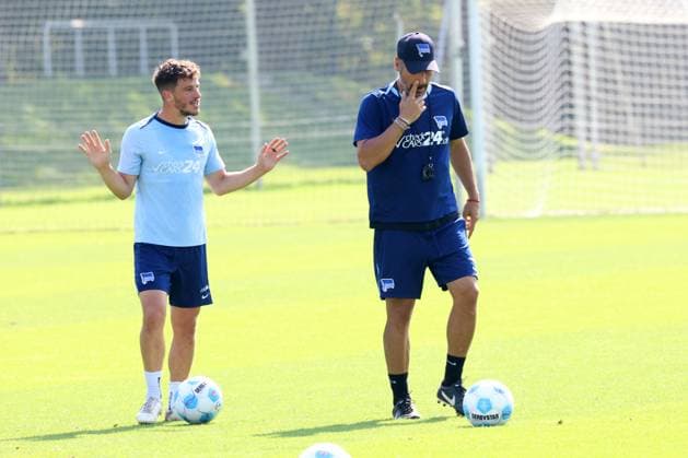 DEU, DFL, 2 FBL Hertha BSC, Training, 04 09 2024, Sportforum, Berlin, DEU, DFL, 2 FBL Hertha BSC, Training, im Bild Cheftrainer Cristian Fiel Hertha BSC Berlin , Diego Demme Hertha BSC Berlin 6 DFL regulations prohibit any use of Photographs as image sequences and or quasi video Foto Juergen Engler nordphoto GmbH nordphotoxGmbHx xEngler nph00076