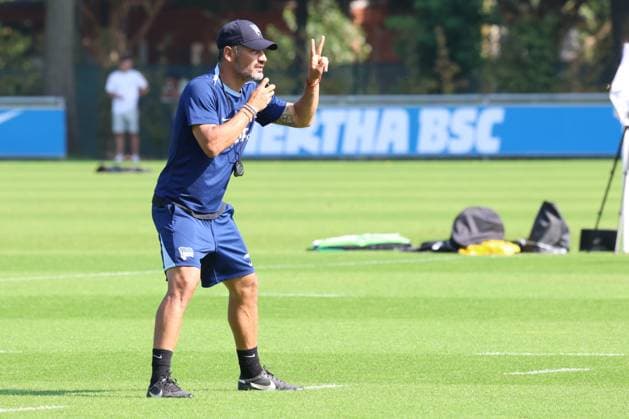 DEU, DFL, 2 FBL Hertha BSC, Training, 04 09 2024, Sportforum, Berlin, DEU, DFL, 2 FBL Hertha BSC, Training, im Bild Cheftrainer Cristian Fiel Hertha BSC Berlin DFL regulations prohibit any use of Photographs as image sequences and or quasi video Foto Juergen Engler nordphoto GmbH nordphotoxGmbHx xEngler nph00076