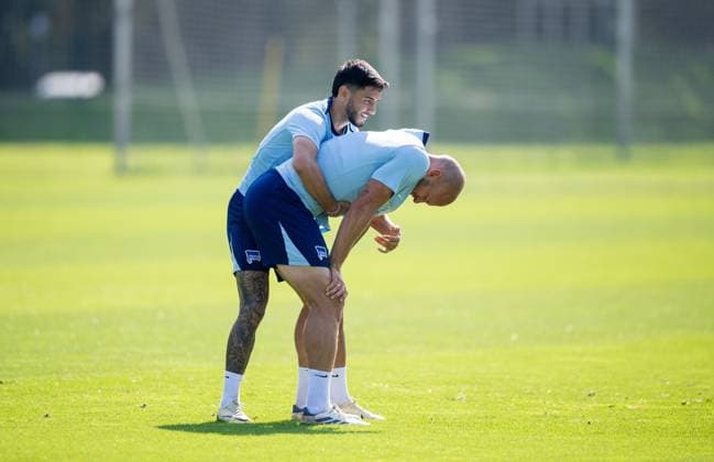 Football, Men, Season 2024 2025, 2 Bundesliga, Hertha BSC, Training, f l Kevin Sessa Hertha BSC , Toni Leistner Hertha BSC , 04 09 2024, Copyright: xSebastianxRäppold MatthiasxKochx