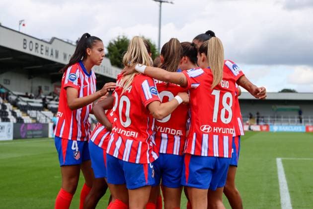 Borenhamwood, London, England, 4th September 2024: Players of Atletico Madrid celebrate Fiamma Benitez (21 Atletico Madrid) scoring during the UEFA Champions League Round 1 match between Atlectio Madrid and Rosenborg BK Kvinner on Wednesday 4th September 2024 at Meadow Park Stadium, Borenhamwood, London, England. (Claire Jeffrey SPP) Copyright: xClairexJeffrey SPPx spp-en-ClJe-CJ-SPP-FOOTBALL-ATLvROS021