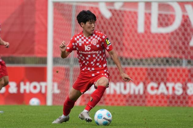 Hyun seok Hong 1 FSV Mainz 05, 14 04 09 2024 Friendly match, season 24 25 1 FSV Mainz 05 vs SV Darmstadt 98 Bruchwegstadion, emonline, emspor,