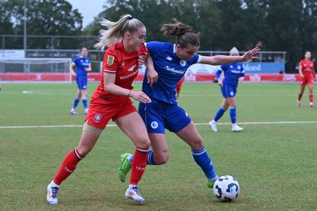 ENSCHEDE - (l-r) Kim Everaerts of FC Twente, Mikayla Cook of Cardiff City FC during the UEFA Champions League for women match between FC Twente and Cardiff City at Sportpark Schreurserve on September 4, 2024 in Enschede, Netherlands. ANP Hollandse Hoogte Women s UEFA Champions League First qualifying round 2024 25 xVIxANPxSportx xGerritxvanxKeulenxIVx 507646468 originalFilename: 507646468.jpg
