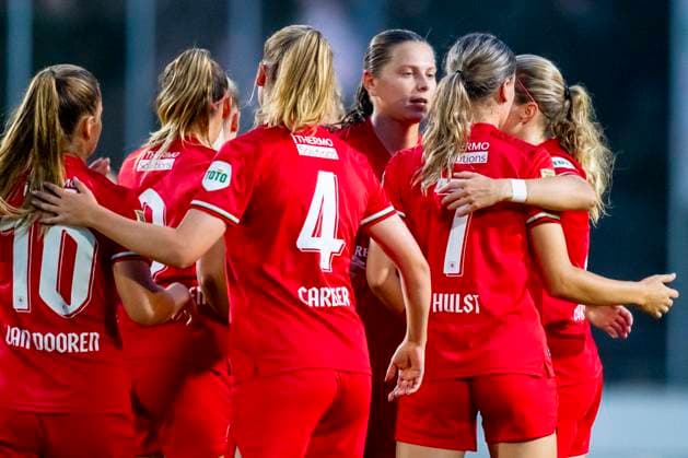 ENSCHEDE, Sportpark Schreurserve, 04-09-2024 , season 2024 2025, UEFA FIFA internationaal during the match Twente - Cardiff City (Women) FC Twente player Sophie te Brake (m) scores 3-0 Twente - Cardiff City (Women)  x26221964x Copyright: