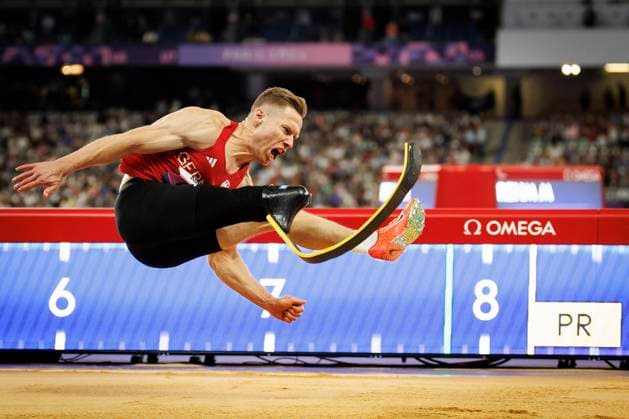 Bilder des Jahres 2024, Sport 09 September Sport Themen der Woche KW36 Sport Bilder des Tages Paralympics (Para Leichtathletik); Paris, 04.09.2024 REHM Markus (T64 GER Para Leichtathletik), Weitsprung, long jump, Finale; Paralympics (Para Leichtathletik) am 04.09.2024 im Stade de France in Paris (Frankreich). *** Paralympics Para Athletics Paris, 04 09 2024 REHM Markus T64 GER Para Athletics , long jump, long jump, final Paralympics Para Athletics on 04 09 2024 at the Stade de France in Paris France Copyright: xBEAUTIFULxSPORTS AxelxKohringx